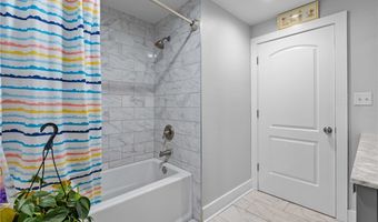 2611 Stella St, Airville, PA 15203