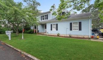 40 Elm St, Beachwood, NJ 08722