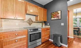 345 Fair Oaks Ave, Ashland, OR 97520