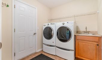8283 Little Harbor Dr, Anderson Twp., OH 45244