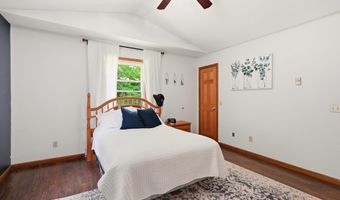 5230 Laubert Rd, Atwater, OH 44201