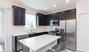 6256 CAMINO Dr, Apollo Beach, FL 33572