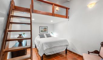 1055 Kaupakalua Rd, Haiku, HI 96708