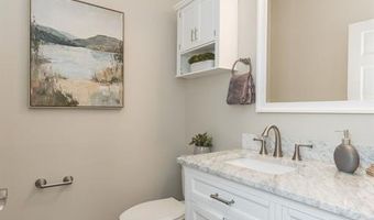 1101 Courtwood Cir, Ballwin, MO 63011