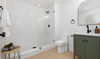 2610 Chestnut Ave, Carlsbad, CA 92010