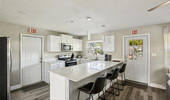 520 FAIRFAX Ln, Apollo Beach, FL 33572