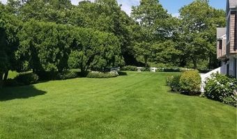 45 FOX Dr, Narragansett, RI 02882