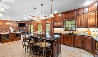 7225 E Worth Ave, Benton, AR 72019