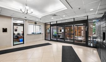 5911 EDSALL Rd 608, Alexandria, VA 22304