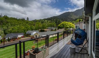 204 LUCKY RIDGE Loop, Canyonville, OR 97417