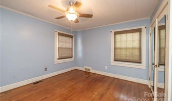 80 Pine St, Badin, NC 28009