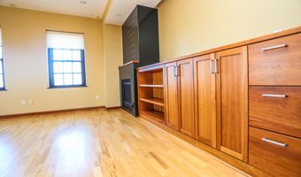 104 S Main St, Aberdeen, SD 57401