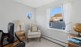 110 HOUSTON Ave, Narragansett, RI 02882