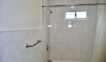 37 Putnam St, Bristol, CT 06010