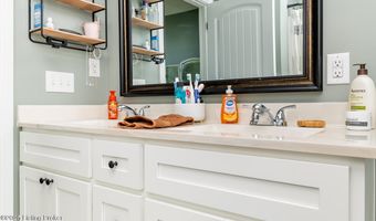 121 Shallow Springs Ct, Bardstown, KY 40004