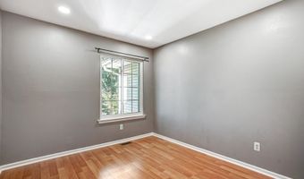 29 Encampment Dr, Bedminster, NJ 07921