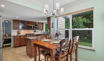 108 Tara Ridge Ct, Ballwin, MO 63021
