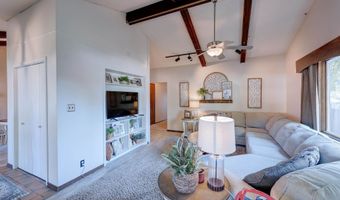 920 Highland Dr, Arkansas City, KS 67005