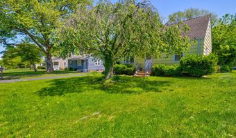 24 Toole Dr, Branford, CT 06405