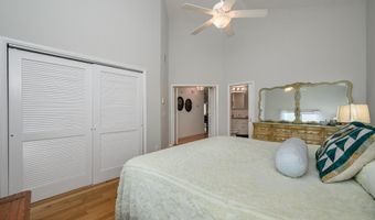 8 Laurel Ln, Bayville, NJ 08721