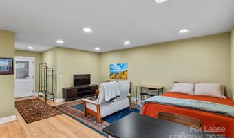 5 Elmore St, Asheville, NC 28804