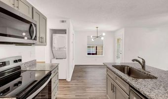 1004 Sandy Lane Dr, Alpharetta, GA 30022