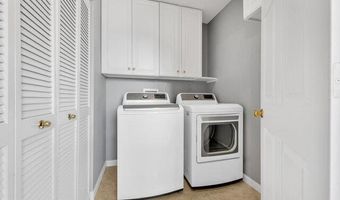 1738 Highview Circle Ct, Ballwin, MO 63021