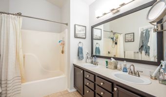 2002 S 60TH St, Springfield, OR 97478