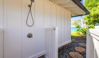 1586 Mokulua Dr, Kailua, HI 96734