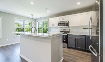 2865 Barclay Way, Ann Arbor, MI 48105