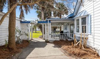 319 Old Causeway Rd, Atlantic Beach, NC 28512