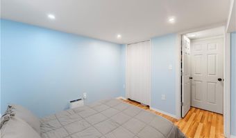 104 Knotty Oak Rd, Coventry, RI 02816