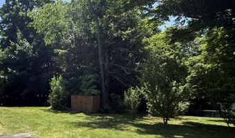 3 Woodview Dr, Brookfield, CT 06804