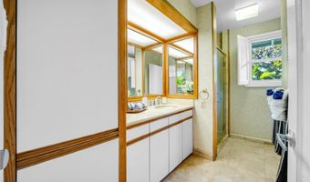 5701 Haleola St, Honolulu, HI 96821