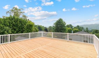 21 Moonlight Dr, Barre, VT 05641