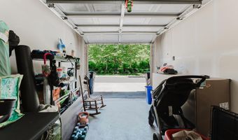 24588 BYRNE MEADOW Sq 302, Aldie, VA 20105