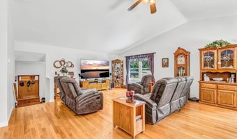 1391 Turner St, Auburn, ME 04210