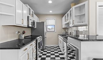 38 Harrison Ave 2, Newport, RI 02840