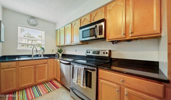 2233 SEMINOLE Rd 7, Atlantic Beach, FL 32233