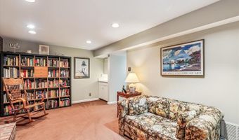 2518 S WALTER REED Dr #A, Arlington, VA 22206