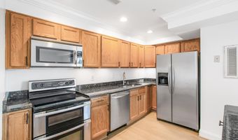 4940 A St SE 406, Washington, DC 20019