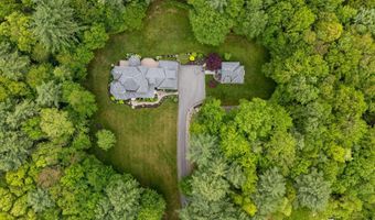 52 Hardy Rd, Bedford, NH 03110