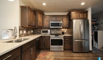 2714 E Sunburst Dr, Brandon, SD 57005