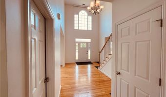 9 Elizabeth Dr, Lincoln, RI 02865