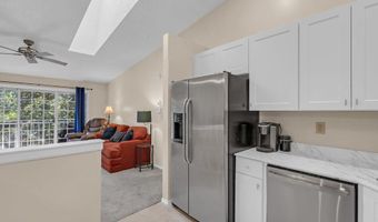 66 Iroquois Dr 24, Absecon, NJ 08201