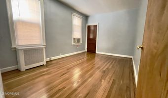 25 W 36th St, Bayonne, NJ 07002