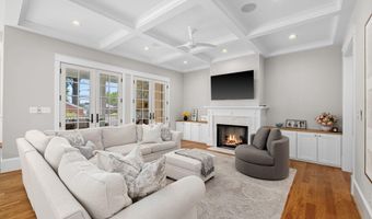 3403 JOHN MARSHALL Dr, Arlington, VA 22207