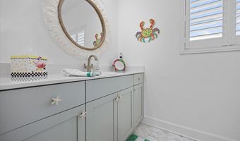 80 BEACH COTTAGE Ln 201, Atlantic Beach, FL 32233