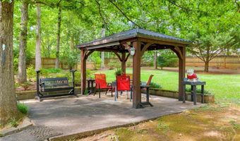 155 Devereux Dr, Athens, GA 30606