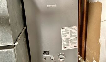 97 Anderer Ln 105, Boston, MA 02132